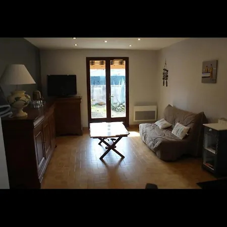 Maison De *